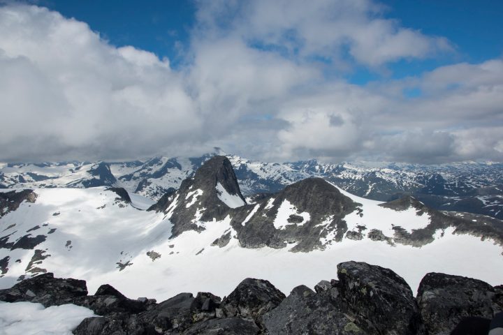a snow covered mountain